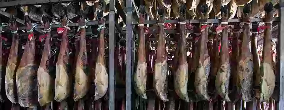 THE QUALITY IN OUR HAMS