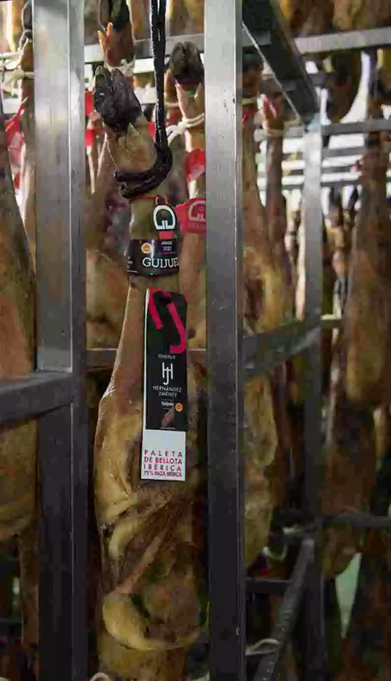 THE QUALITY IN OUR HAMS
