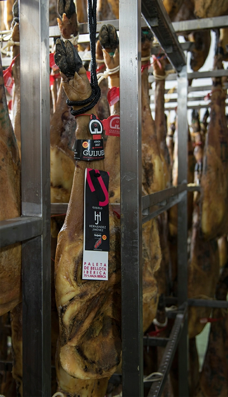 THE QUALITY IN OUR HAMS